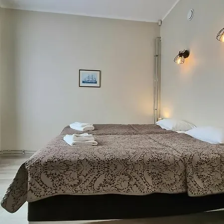Jahtklubi Kuelalistemaja 4* Parnawa