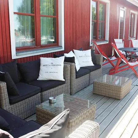 Jahtklubi Kuelalistemaja Pensjonat 4*
