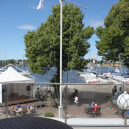 Jahtklubi Kulalistemaja Parnu