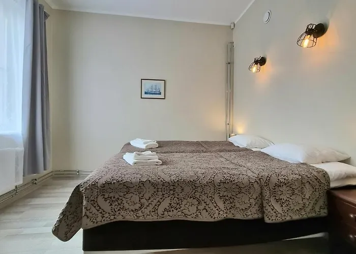 Jahtklubi Kuelalistemaja 3* Pärnu